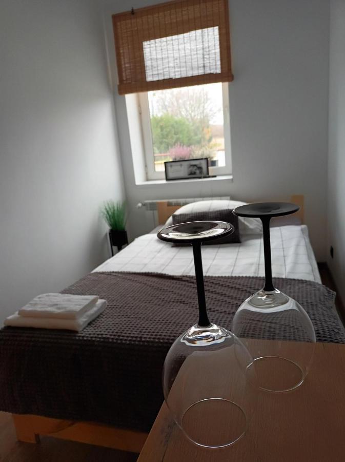 Apartament Numer 1, Dwie Sypialnie Dwa Lozka Orzysz Exteriér fotografie